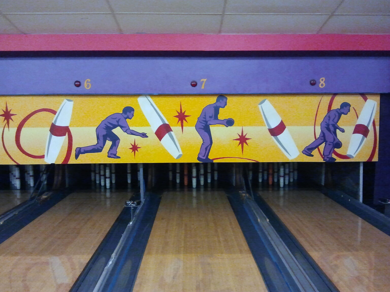 Candlepin Bowling Bogey Lanes